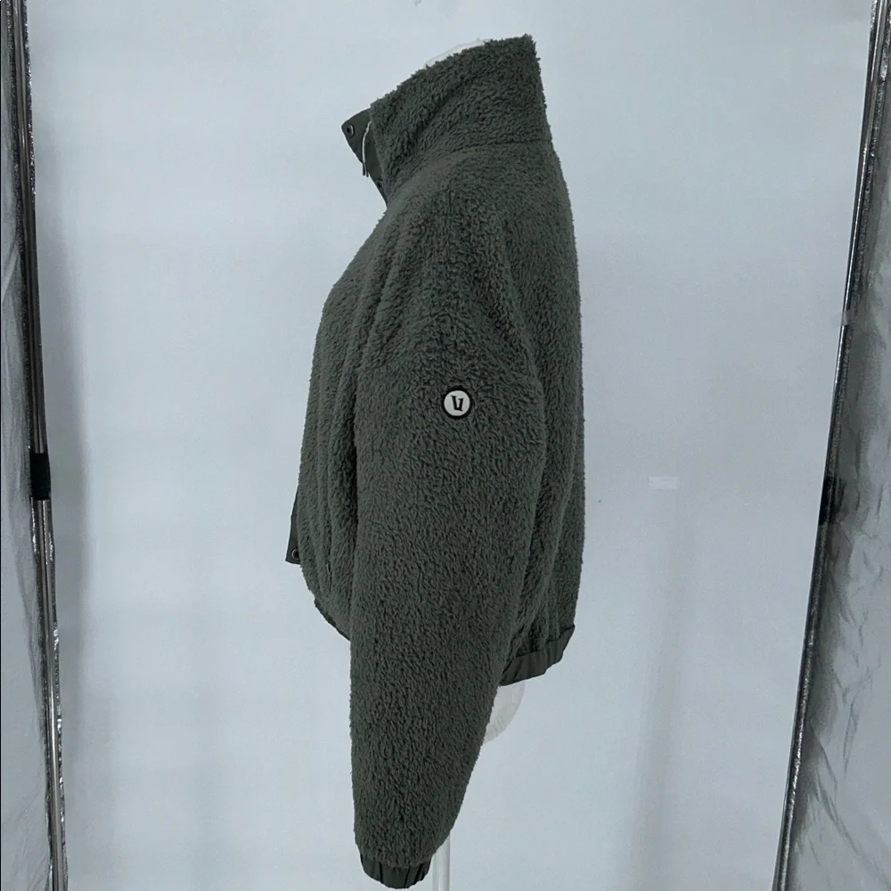 Vuori Women's Cozy Sherpa Jacket Green Fleece Jacket Olive Green Size Large - Picture 8 of 13